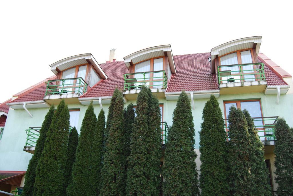 Hotel Paar Szieszta Győr Extérieur photo